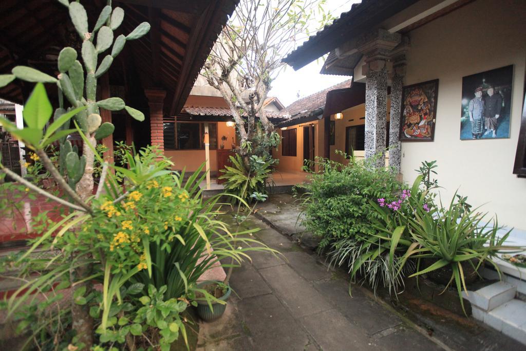 Liang House And Hostel Ubud Dış mekan fotoğraf